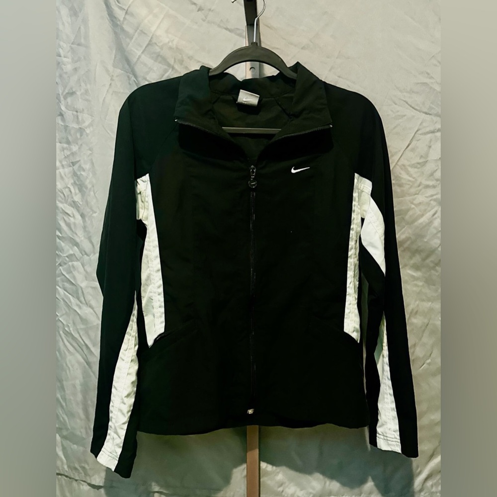 Nike Women's Black and White Jacket  Size M 8-10